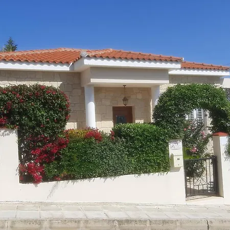 Holiday- Breathtaking Sea Views, Amazing Garden, Private Pool, Bbq, Next To Coral Bay, Lower Peyia, Paphos Πέγεια