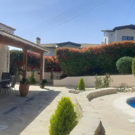 Holiday- Breathtaking Sea Views, Amazing Garden, Private Pool, Bbq, Next To Coral Bay, Lower Peyia, Paphos Βίλα