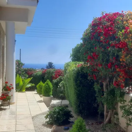 Holiday- Breathtaking Sea Views, Amazing Garden, Private Pool, Bbq, Next To Coral Bay, Lower Peyia, Paphos ヴィラ ペイヤ