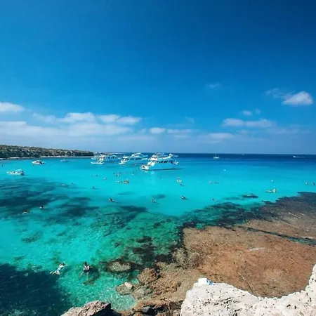 Βίλα Holiday- Breathtaking Sea Views, Amazing Garden, Private Pool, Bbq, Next To Coral Bay, Lower Peyia, Paphos Πέγεια