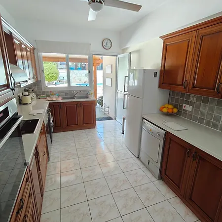 Holiday- Breathtaking Sea Views, Amazing Garden, Private Pool, Bbq, Next To Coral Bay, Lower Peyia, Paphos *