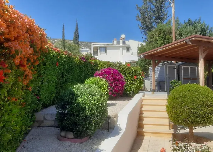 Vila Holiday- Breathtaking Sea Views, Amazing Garden, Private Pool, Bbq, Next To Coral Bay, Lower Peyia, Paphos *