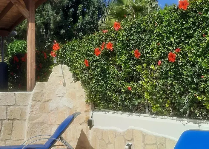 Holiday- Breathtaking Sea Views, Amazing Garden, Private Pool, Bbq, Next To Coral Bay, Lower Peyia, Paphos Vila