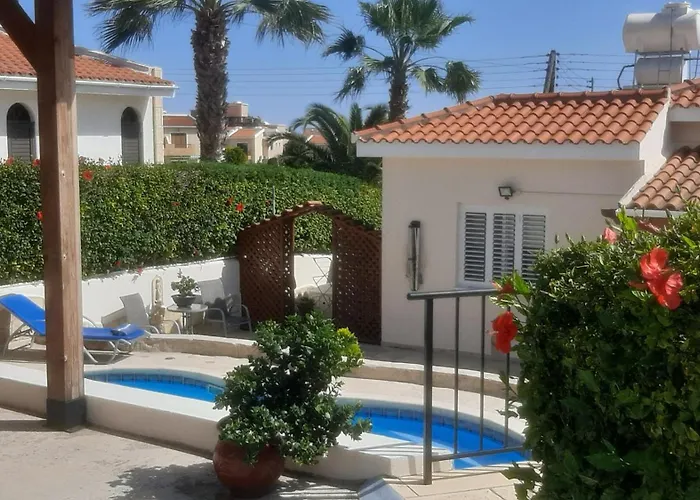 Holiday- Breathtaking Sea Views, Amazing Garden, Private Pool, Bbq, Next To Coral Bay, Lower Peyia, Paphos