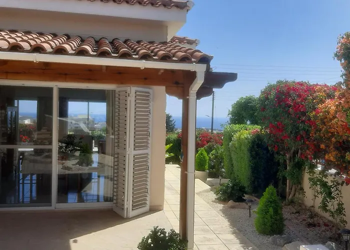 Holiday- Breathtaking Sea Views, Amazing Garden, Private Pool, Bbq, Next To Coral Bay, Lower Peyia, Paphos Вилла *