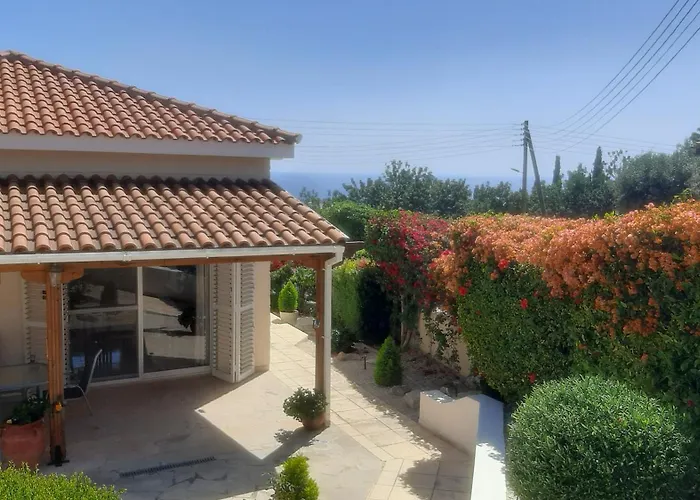 Vila Holiday- Breathtaking Sea Views, Amazing Garden, Private Pool, Bbq, Next To Coral Bay, Lower Peyia, Paphos Pegeia