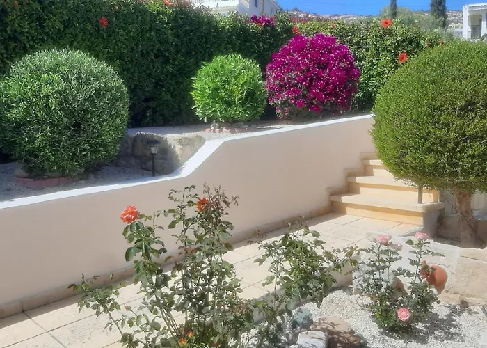 Vila Holiday- Breathtaking Sea Views, Amazing Garden, Private Pool, Bbq, Next To Coral Bay, Lower Peyia, Paphos