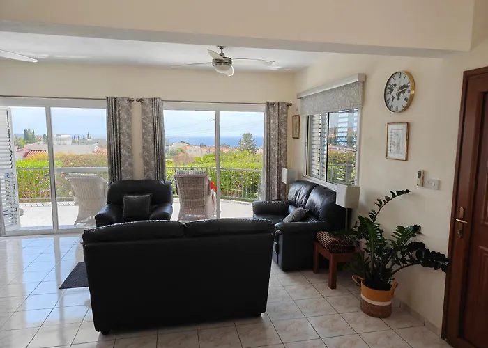 Vila Holiday- Breathtaking Sea Views, Amazing Garden, Private Pool, Bbq, Next To Coral Bay, Lower Peyia, Paphos