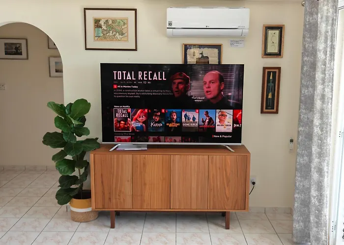 Holiday- Breathtaking Sea Views, Amazing Garden, Private Pool, Bbq, Next To Coral Bay, Lower Peyia, Paphos Vila *