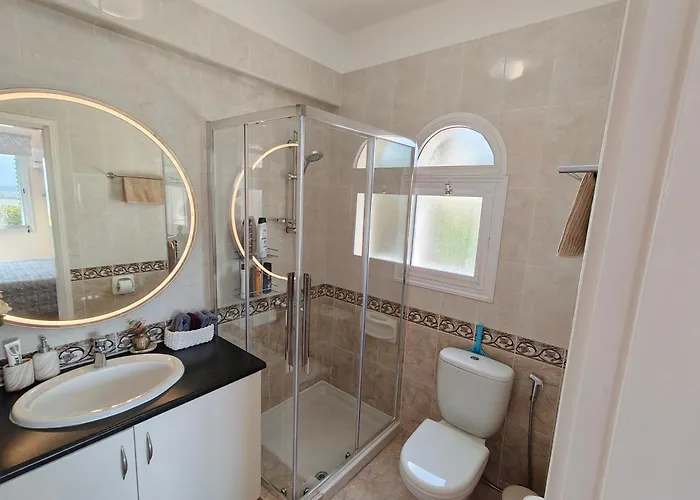 Holiday- Breathtaking Sea Views, Amazing Garden, Private Pool, Bbq, Next To Coral Bay, Lower Peyia, Paphos