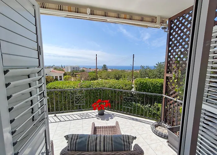 Holiday- Breathtaking Sea Views, Amazing Garden, Private Pool, Bbq, Next To Coral Bay, Lower Peyia, Paphos Vila