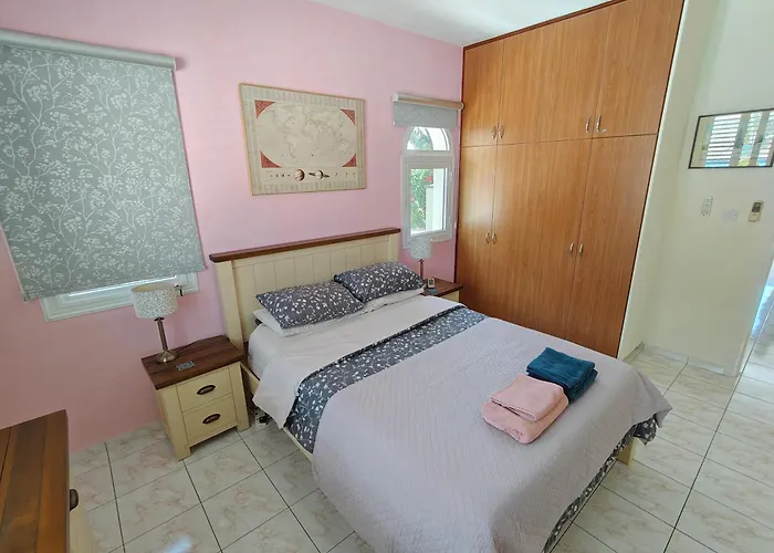 Vila Holiday- Breathtaking Sea Views, Amazing Garden, Private Pool, Bbq, Next To Coral Bay, Lower Peyia, Paphos Pegeia